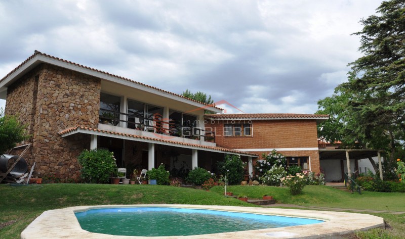 Casa en venta y alquiler en Punta del Este, zona de Playa Mansa. · Foto 1