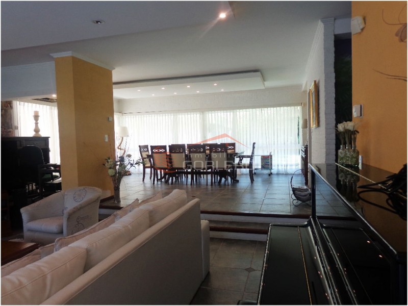 Chalet en venta y alquiler en Punta del Este, zona Mansa *6 dormitorios · Foto 7