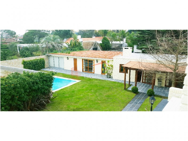 Casa en venta y alquiler en Punta del Este, Mansa a sólo 100 mts del mar! · Foto 4