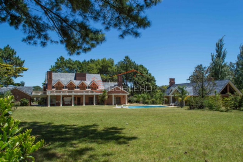 Casa 6 dormitorios, piscina, venta o alquiler en Beverly Hills - Punta del Este · Foto 5