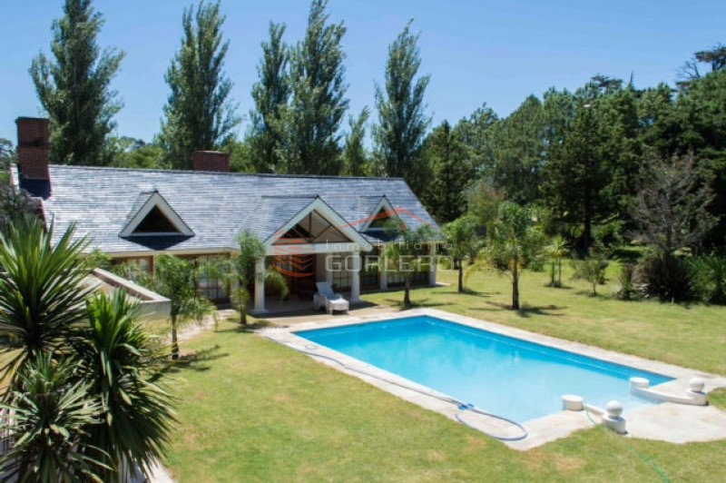 Casa 6 dormitorios, piscina, venta o alquiler en Beverly Hills - Punta del Este · Foto 3