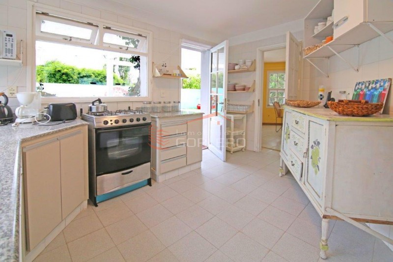 Casa de 5 dormitorios en VENTA Y ALQUILER en Punta del Este, La Barra · Foto 5
