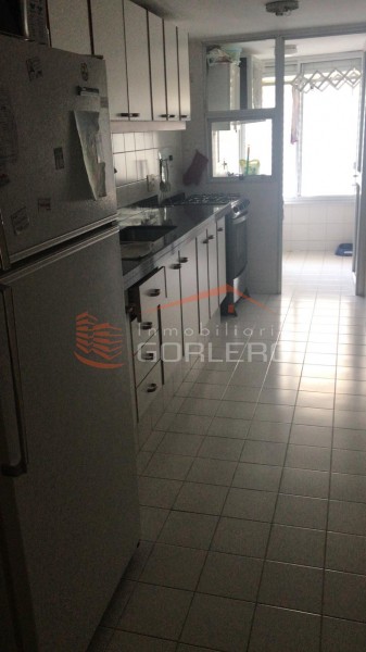 Apartamento en Alquiler en Punta del Este, a poca distancia de la playa brava, piso alto · Foto 7