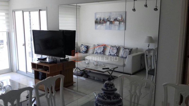 Apartamento en Alquiler en Punta del Este, a poca distancia de la playa brava, piso alto · Foto 5