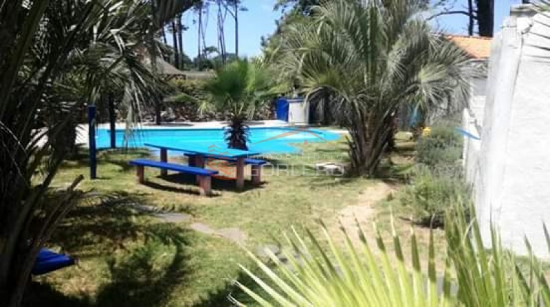 Casa en Venta y alquiler en Punta del Este, zona Jardines de Córdoba · Foto 3