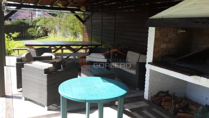 Casa de 3 dormitorios con barbacoa en alquiler anual y venta en Jardines de Córdoba · Foto 5