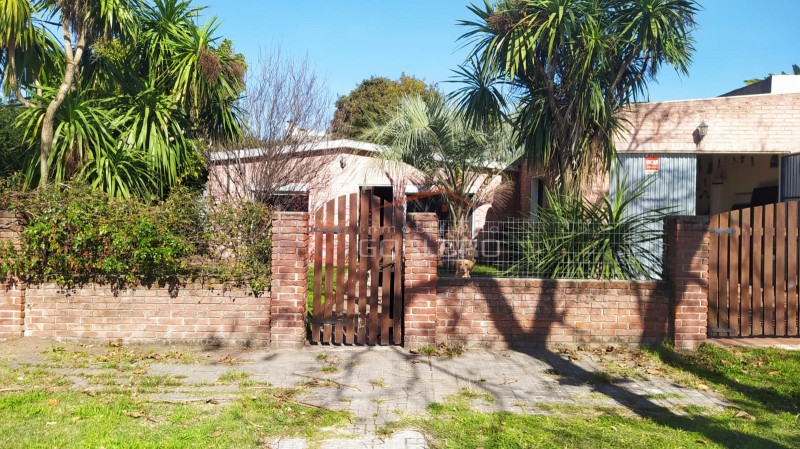 Casa en venta, Maldonado, a pasos del centro, excelente orientacion solar