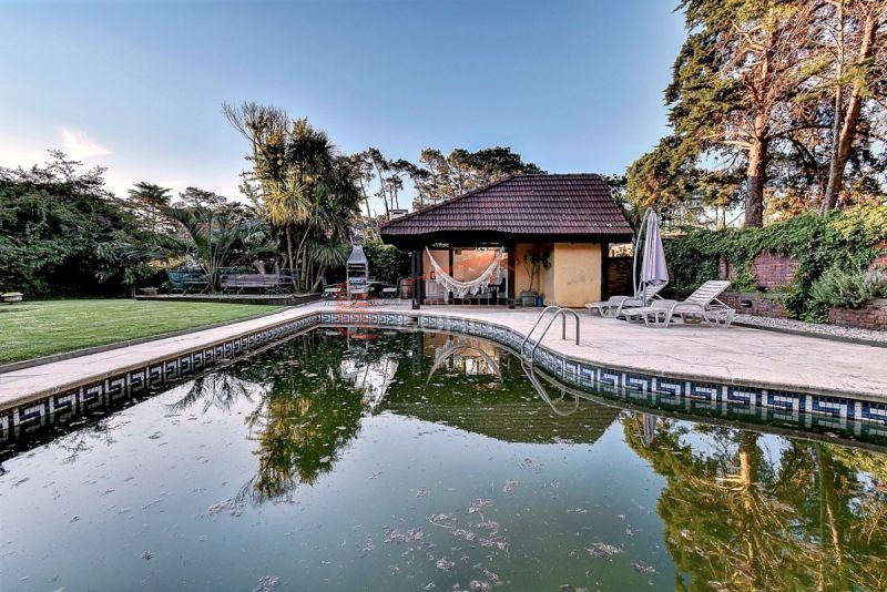 Venta de Casa 4 dormitorios en Cantegril, Punta del Este