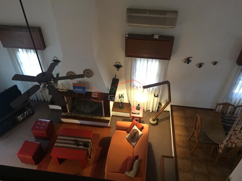 Casa en alquiler  en Punta del Este zona Cantegril con  8 dormitorios, piscina y parrillero · Foto 8