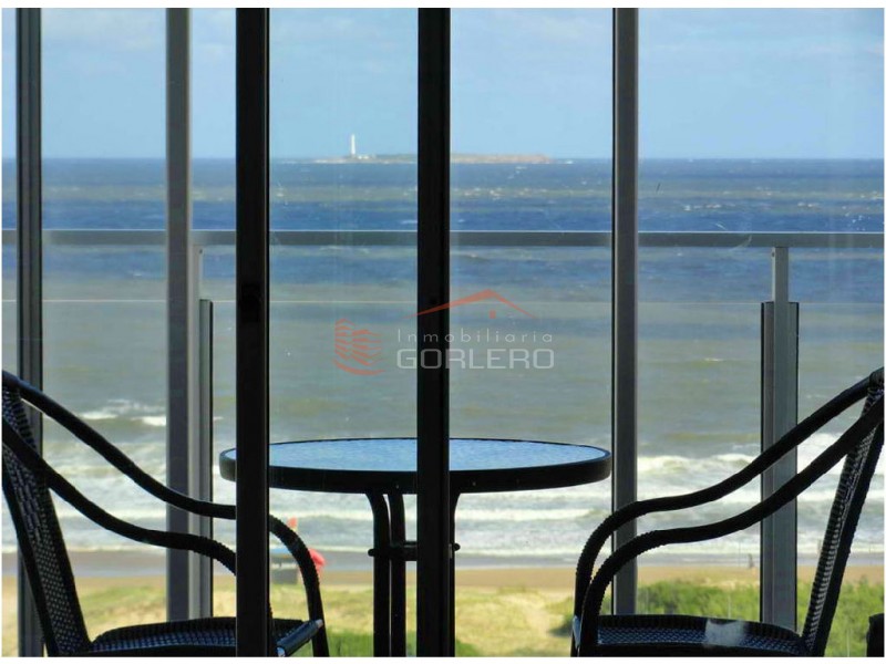 Piso alto con vista al mar, 2 dorm, 2 baños, garaje. Todos los servicios · Foto 8