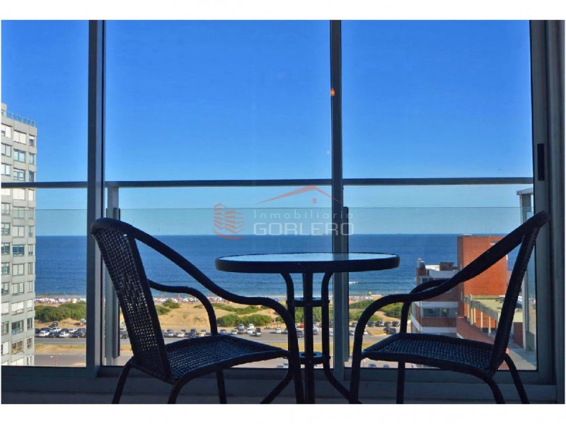 Piso alto con vista al mar, 2 dorm, 2 baños, garaje. Todos los servicios · Foto 5