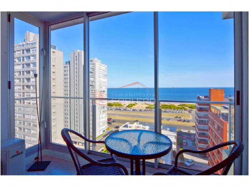 Piso alto con vista al mar, 2 dorm, 2 baños, garaje. Todos los servicios · Foto 7
