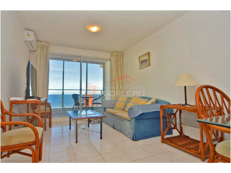 Piso alto con vista al mar, 2 dorm, 2 baños, garaje. Todos los servicios · Foto 4