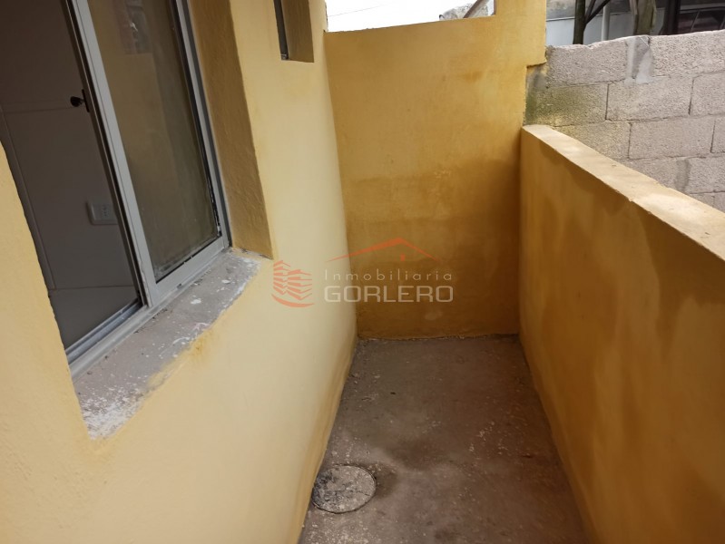 Alquiler de Apto en MALDONADO, zona La Candelaria, Opción de  Venta de terreno con mejoras con 4 aptos y casa · Foto 4