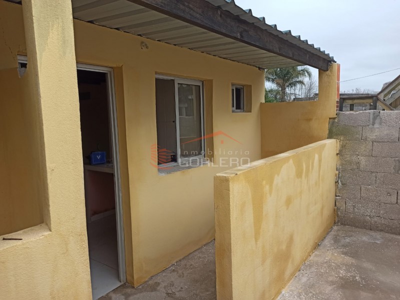 Alquiler de Apto en MALDONADO, zona La Candelaria, Opción de  Venta de terreno con mejoras con 4 aptos y casa · Foto 1