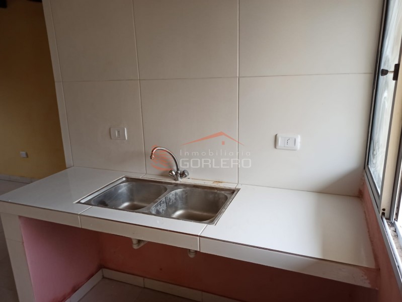 Alquiler de Apto en MALDONADO, zona La Candelaria, Opción de  Venta de terreno con mejoras con 4 aptos y casa · Foto 8