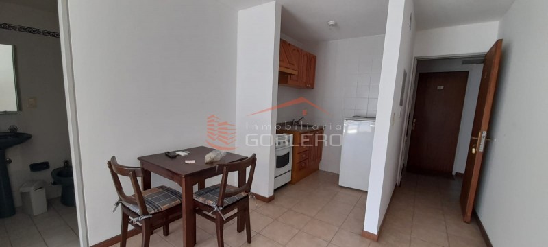 Apartamento en venta y alquiler anual de 1 dormitorio con cochera en Peninsula - Punta del Este · Foto 5