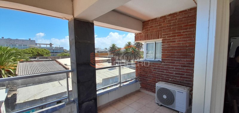 Apartamento en alquiler anual y venta en Peninsula - Punta del Este con cochera · Foto 3