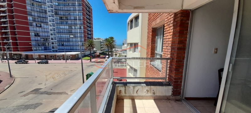 Apartamento en venta y alquiler anual con cochera en Punta del Este, Península · Foto 1