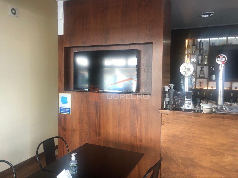 Venta de llave de local comercial al frente de 112 m2 en Península y traspaso de alquiler. · Foto 6