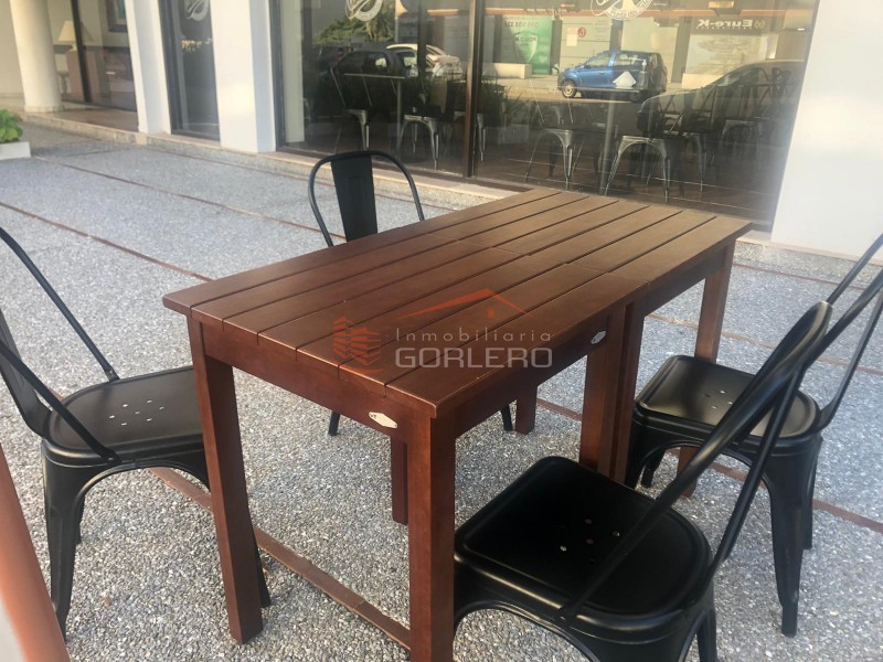 Venta de llave de local comercial al frente de 112 m2 en Península y traspaso de alquiler. · Foto 3