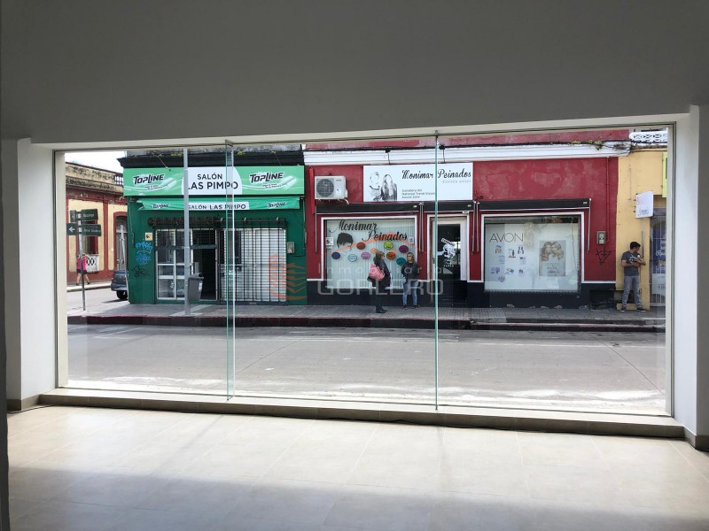 Local en venta y alquiler en Centro de Maldonado, esquina Comercial · Foto 7