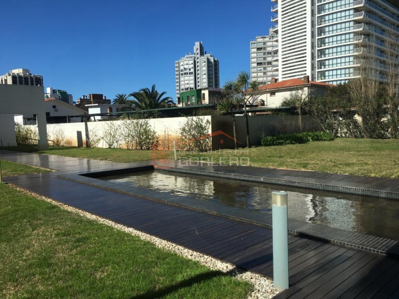 Apartamento en Venta y Alquiler en  Punta del Este, zona brava-mansa · Foto 7