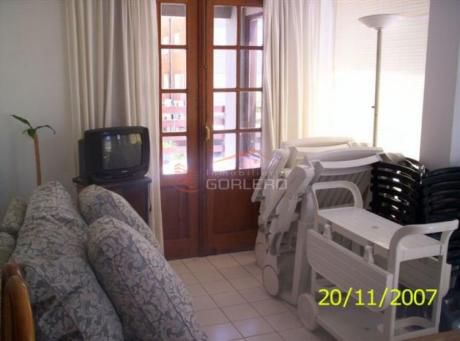 Apartamentos En Península: Gor1000a