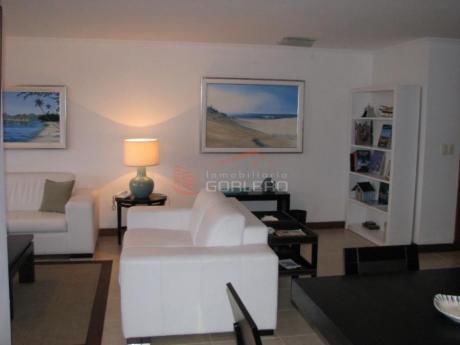 Apartamentos En Playa Brava: Gor10900a