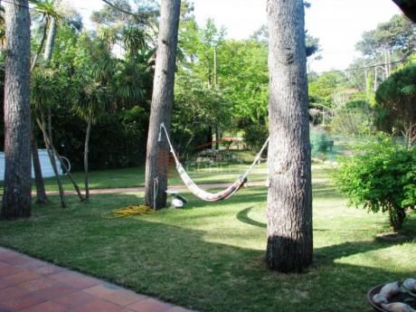Casas En Playa Mansa: Gor18429c