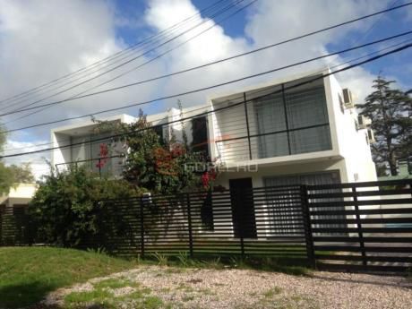 Casas En Playa Mansa: Gor25305c
