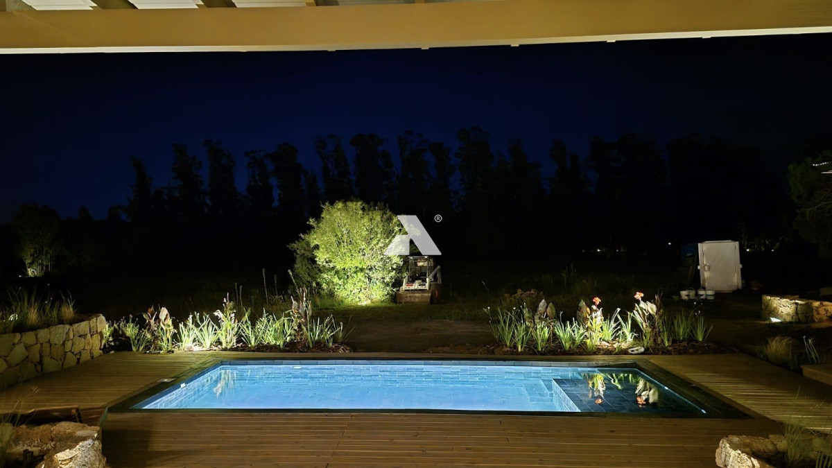 Venta Casa 4 Dormitorios con Piscina