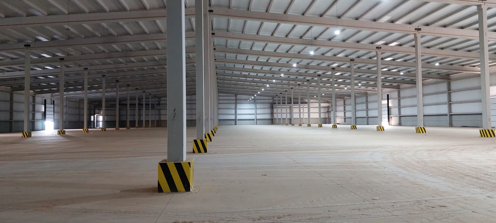 Alquilo 2.000 m2 De Deposito En Mariano Roque Alonso‼️ C-1150 — foto 2