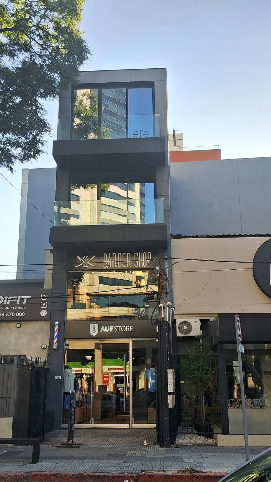 Edificio Frente A Wtc Uso Exclusivo · Foto 3