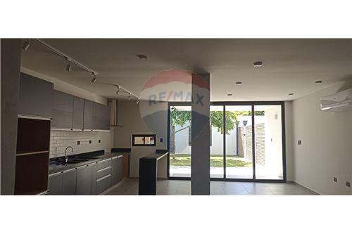 Duplex-Alquiler-PY Central Luque — foto 3