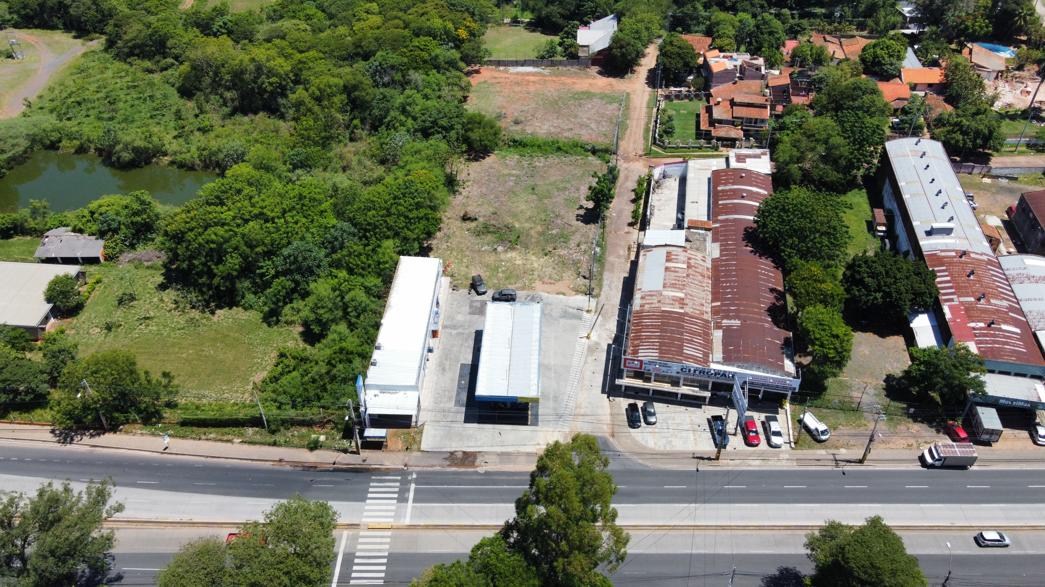 VENDO EN EXCLUSIVA TERRENO COMERCIAL PARA DESARROLLO EN SAN LORENZO ZONA UNA SOBRE RUTA - AVENIDA PRINCIPAL — foto 2