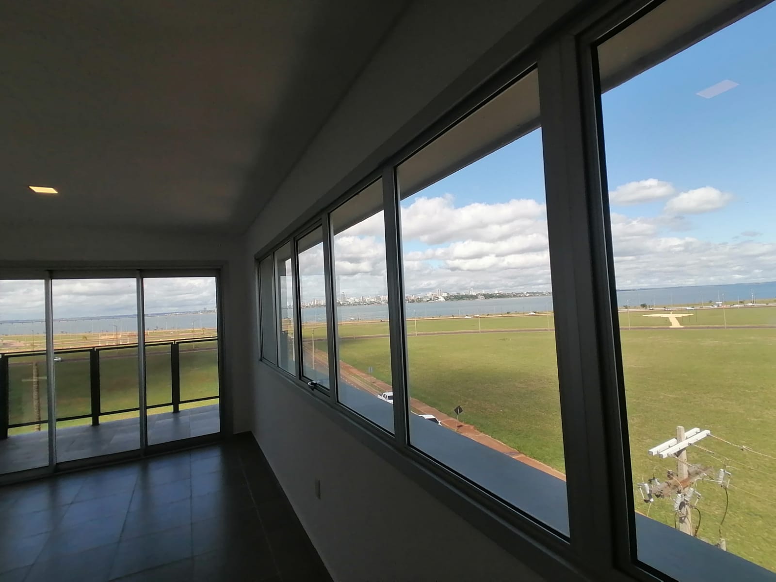Venta Dpto. De 2 Dormitorios Vistas Panorámicas Enc. — foto 2