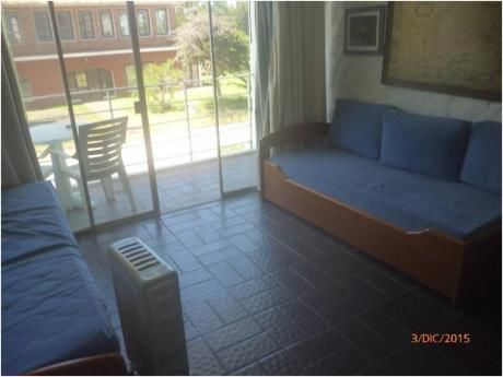 Apartamentos En Playa Mansa: Zda2009a