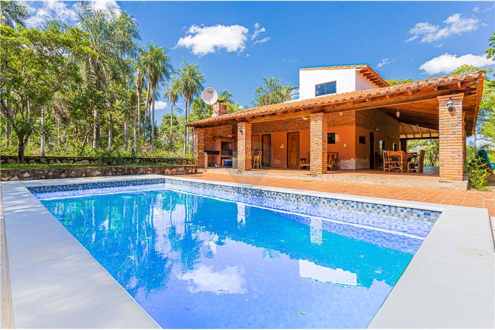 CASA EN SAN BERNARDINO CON EXCELENTE UBICACIÓN — foto 2