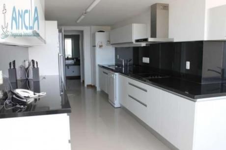 Apartamentos En Playa Brava