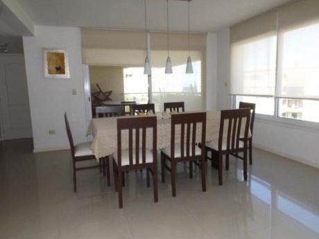Apartamentos En Playa Brava: Anc409a