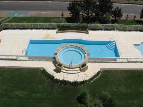 Apartamentos En Playa Mansa: Anc600a