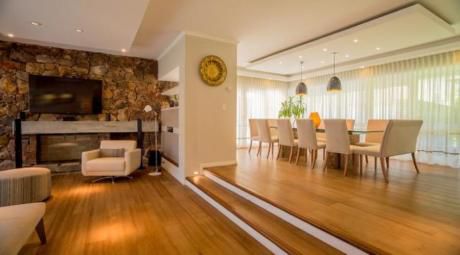Casas En Playa Mansa: Anc847c
