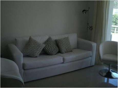 Apartamentos En Playa Mansa: And3832a