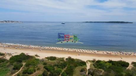 Apartamentos En Playa Mansa: Bbp38a
