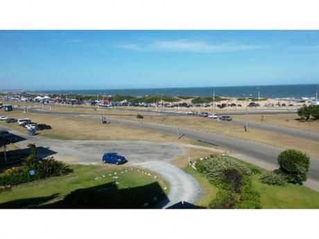 Apartamentos En Playa Brava: Cyc147a