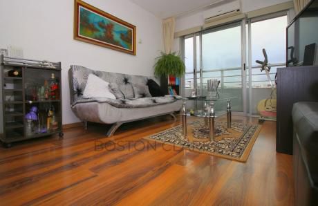 Apartamento En Venta: 1 Dormitorio, 1 Baño, 1 Garage, En Zona Pocitos.