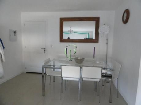 Apartamentos En Playa Mansa: Cpt10679a