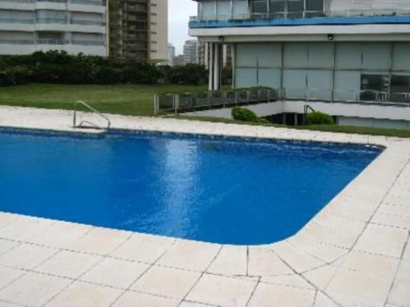 Apartamentos En Playa Brava: Cro2195a