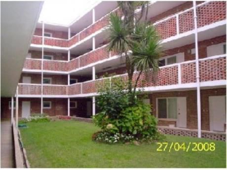 Apartamentos En Playa Brava: Cro2225a